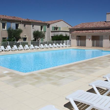 Gîte Climatisé 2 à 4 personnes, dans Résidence Vacances avec Piscine Chauffée, à Mouriès au coeur du Parc Naturel Régional des Alpilles, LS1-294 OUCEAN Extérieur photo