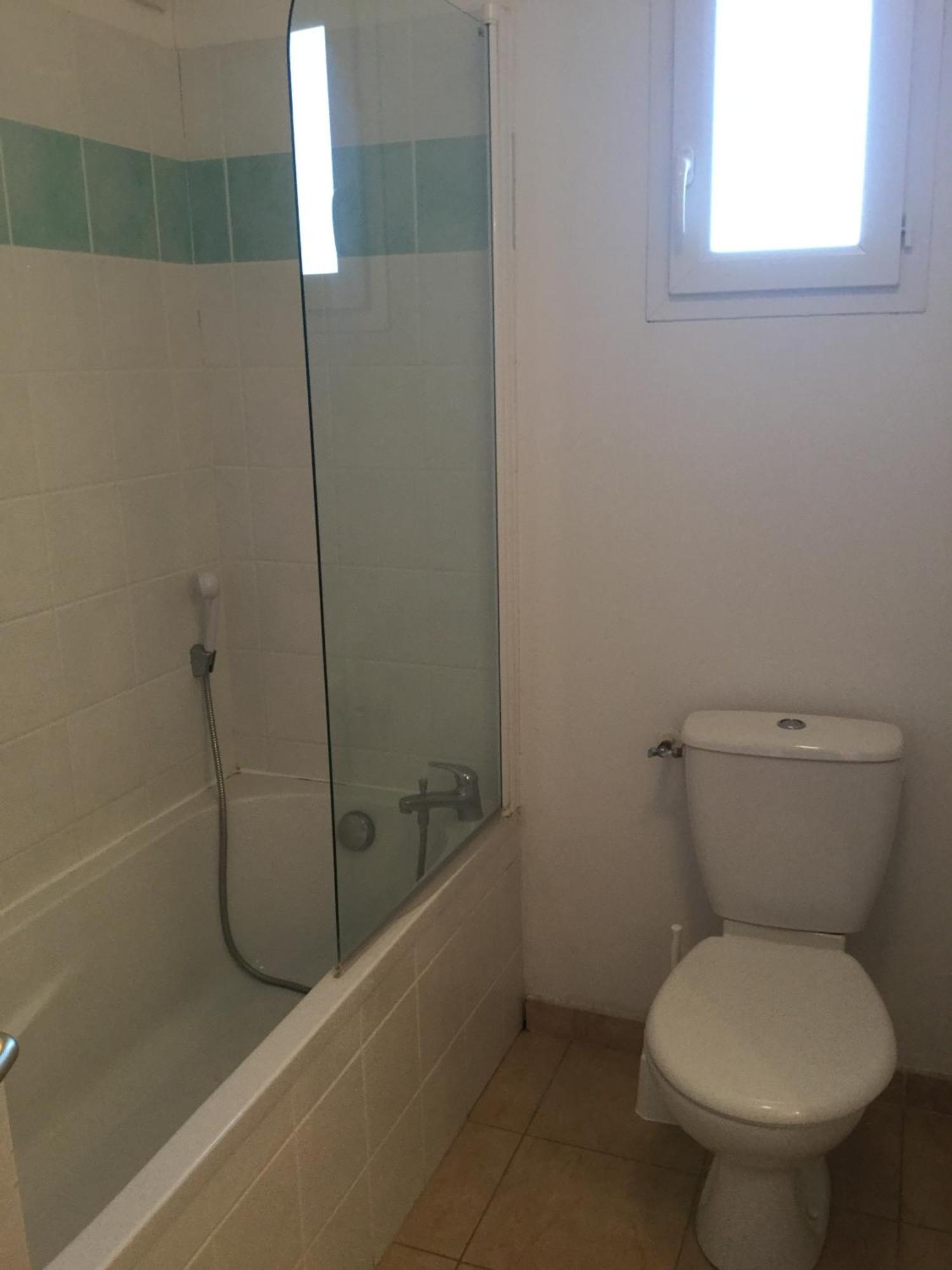Gîte Climatisé 2 à 4 personnes, dans Résidence Vacances avec Piscine Chauffée, à Mouriès au coeur du Parc Naturel Régional des Alpilles, LS1-294 OUCEAN Extérieur photo