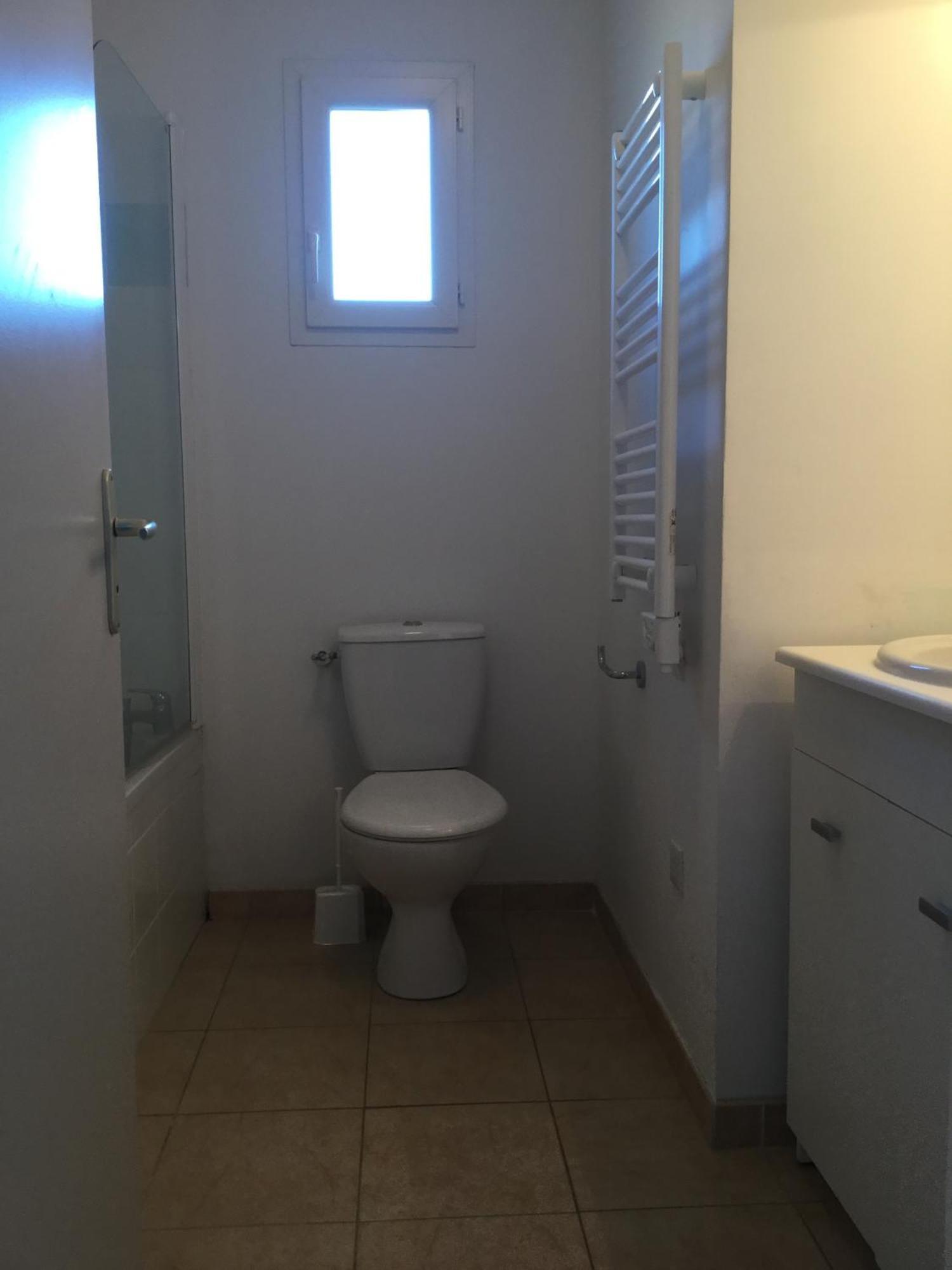 Gîte Climatisé 2 à 4 personnes, dans Résidence Vacances avec Piscine Chauffée, à Mouriès au coeur du Parc Naturel Régional des Alpilles, LS1-294 OUCEAN Extérieur photo
